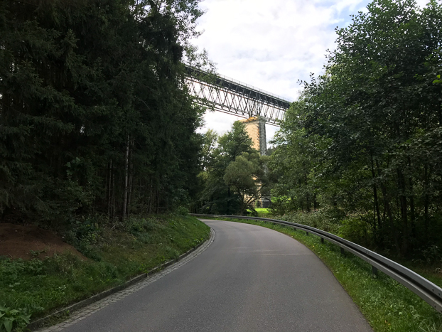 alte ganz B11 (noch vor dem Krieg) hinter Regen